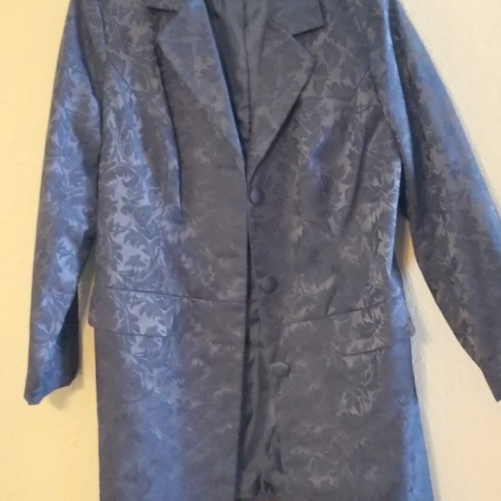 Fancy black classic jacquard coat perfect for a party dress on a cool evening.